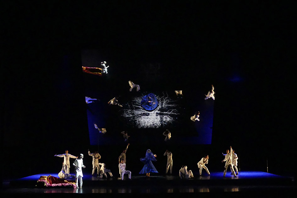 Dreams of a Traveler – A Tale from Muharraq · Ricardo Sánchez Cuerda