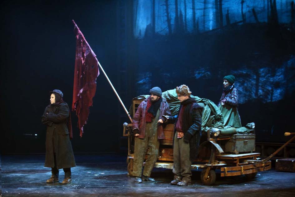 Madre Coraje y sus hijos · Ricardo Sánchez Cuerda